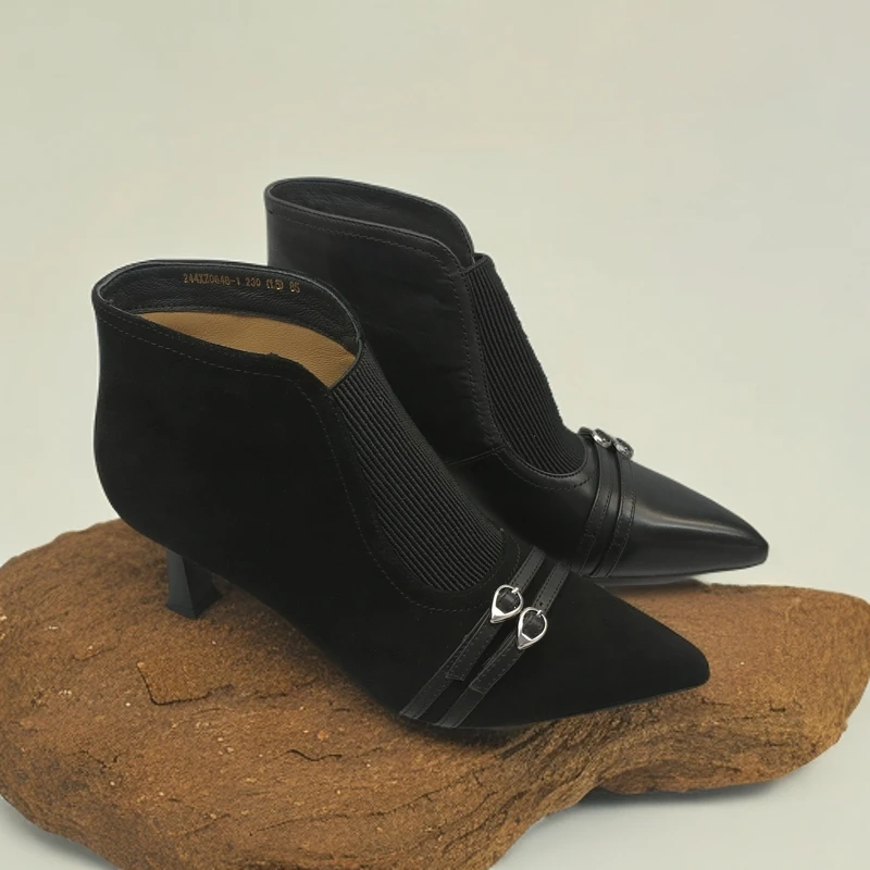 真皮牛皮2024秋冬新款韩版时尚尖头细跟双扣优雅显瘦短靴