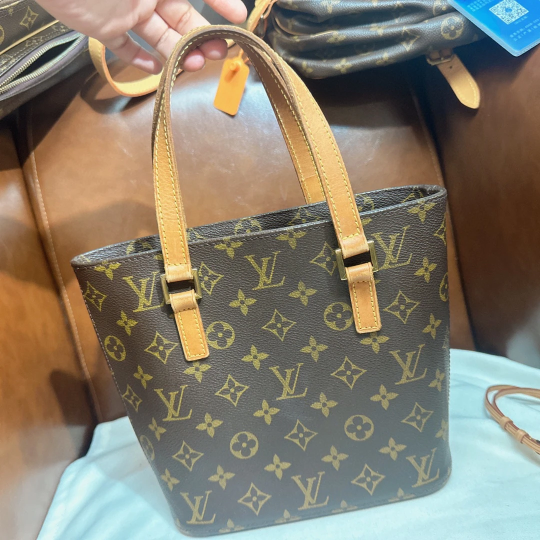 修复品Lv薇薇安小号，lv手提斜挎