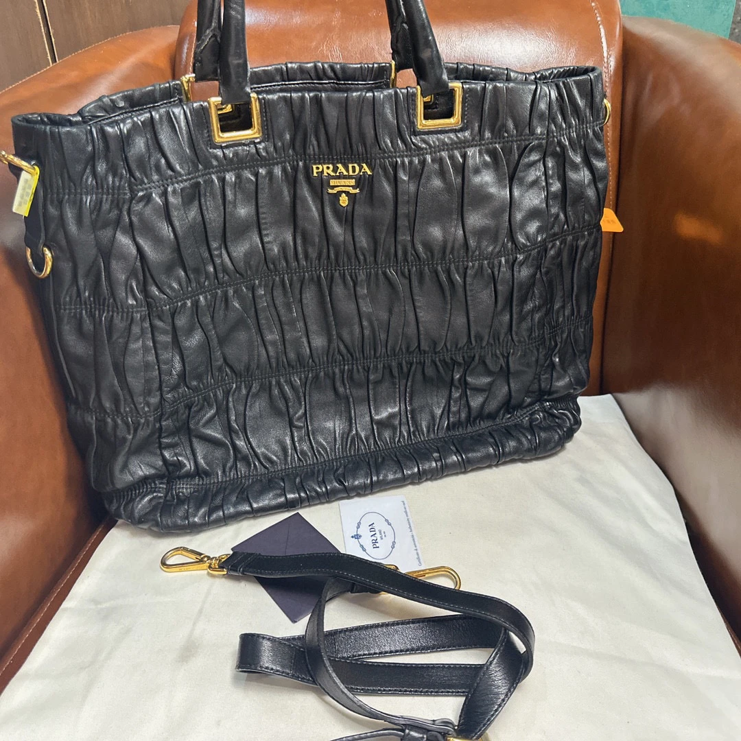 90新 Prada/普拉达 普拉达褶皱托特