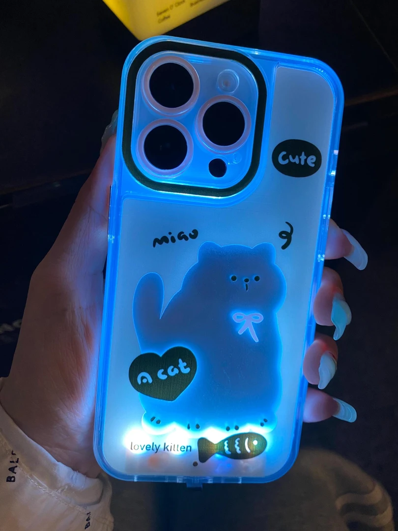 适用苹果系列iphone15Pro/14Pro发光镂空小猫小狗13新款12手机壳