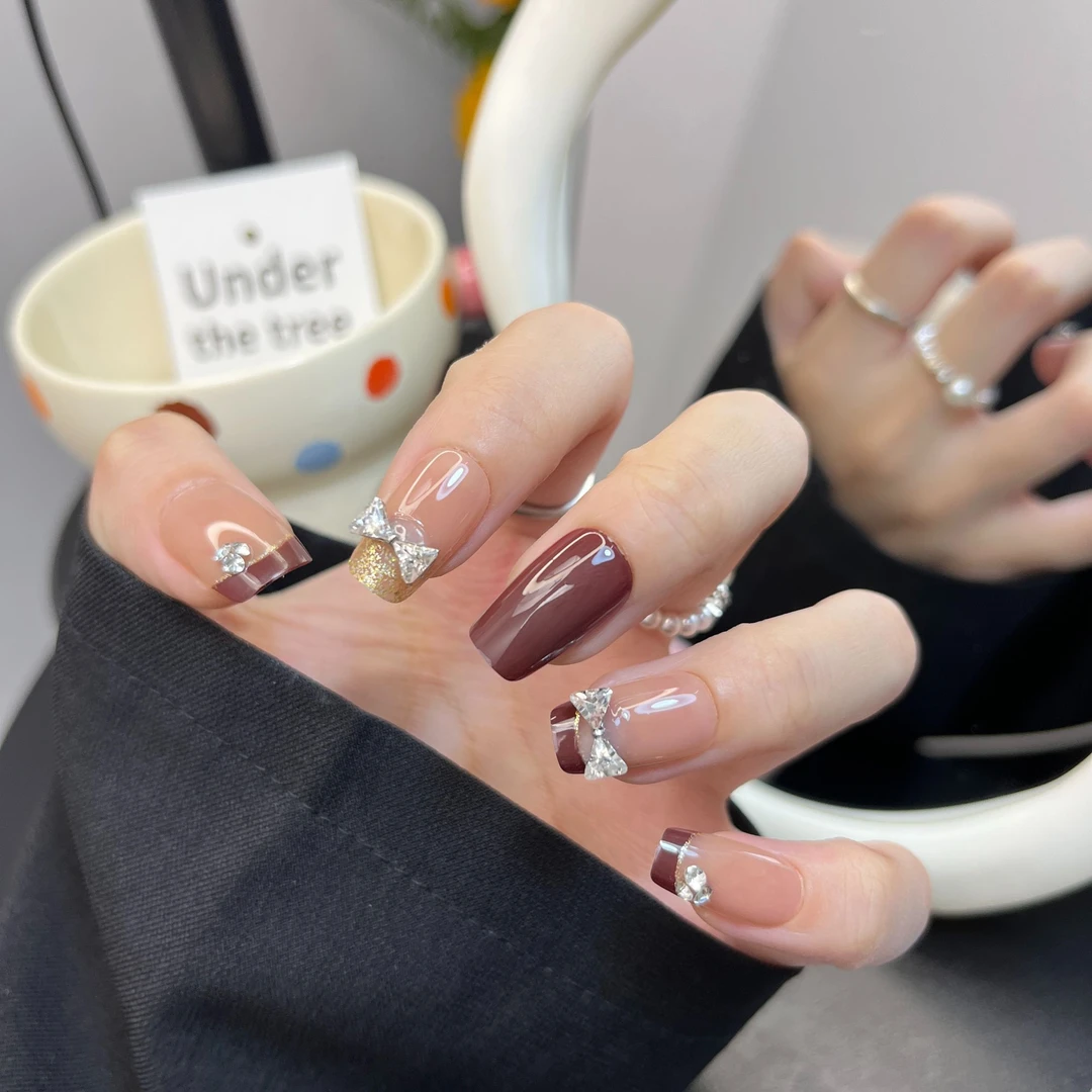 【Thankokay - 穿戴甲】工厂倒闭 轻奢高级感美甲甲片112钻石蝴蝶结