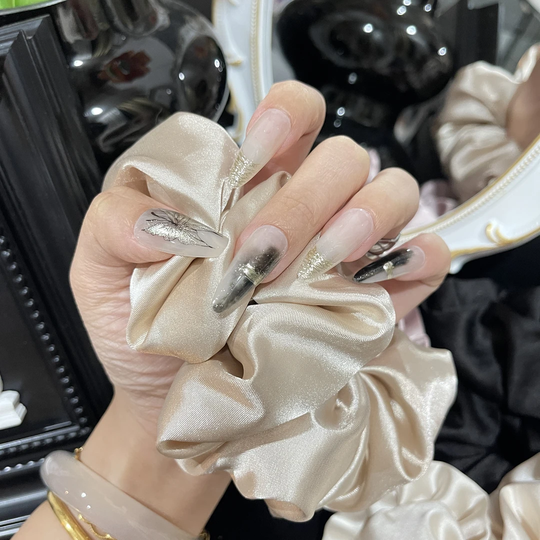 【Thankokay - 穿戴甲】工厂倒闭 轻奢高级感美甲甲片31鎏金水墨蝶