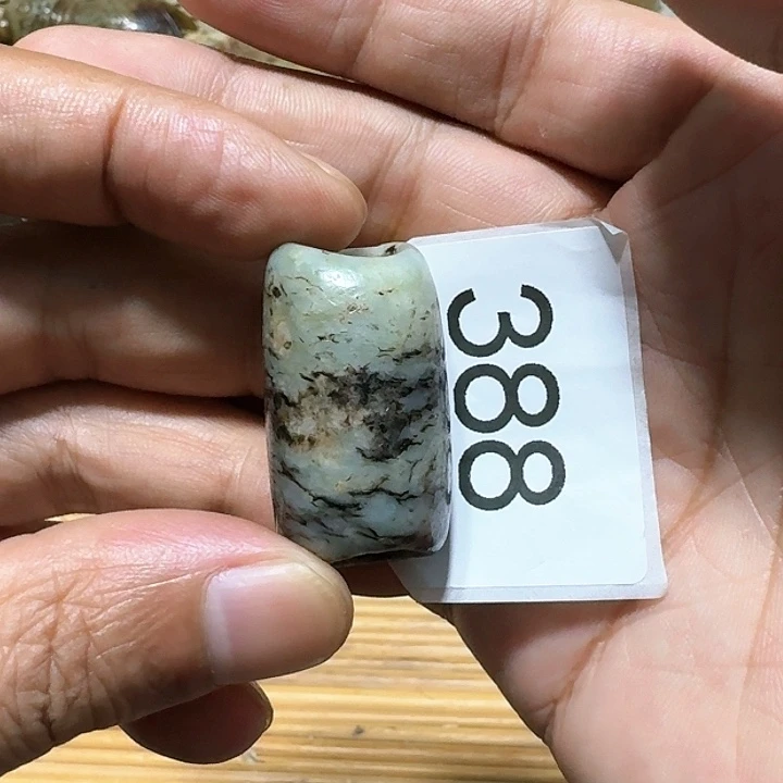 和田玉（糖玉）颈饰未镶嵌