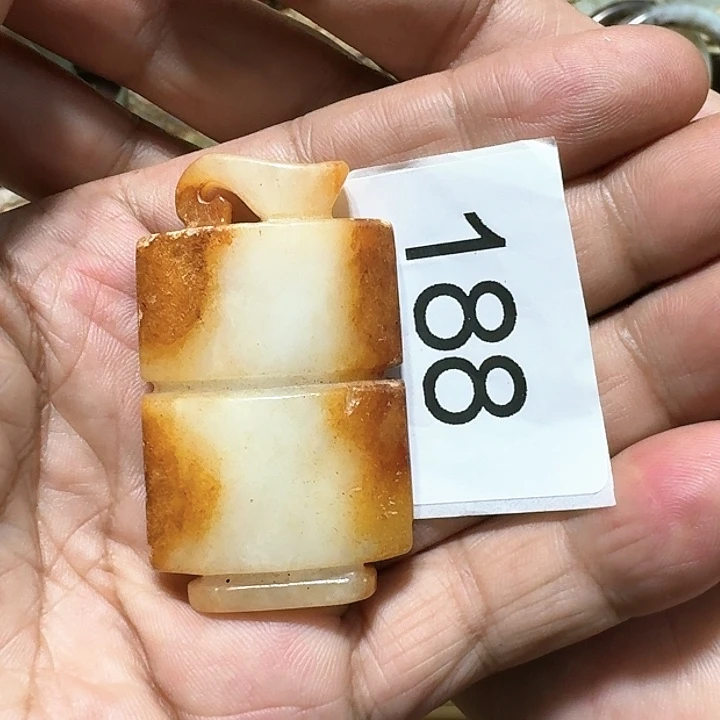 和田玉（糖玉）颈饰未镶嵌