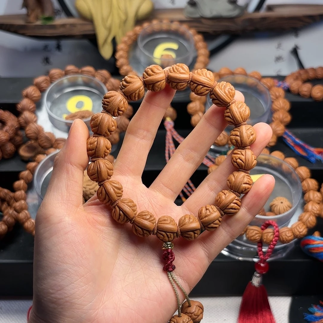 桃核吊坠1.4尺寸野生红莲