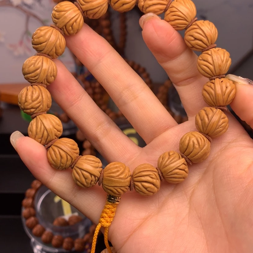 【闪购商品】桃核吊坠14祥云