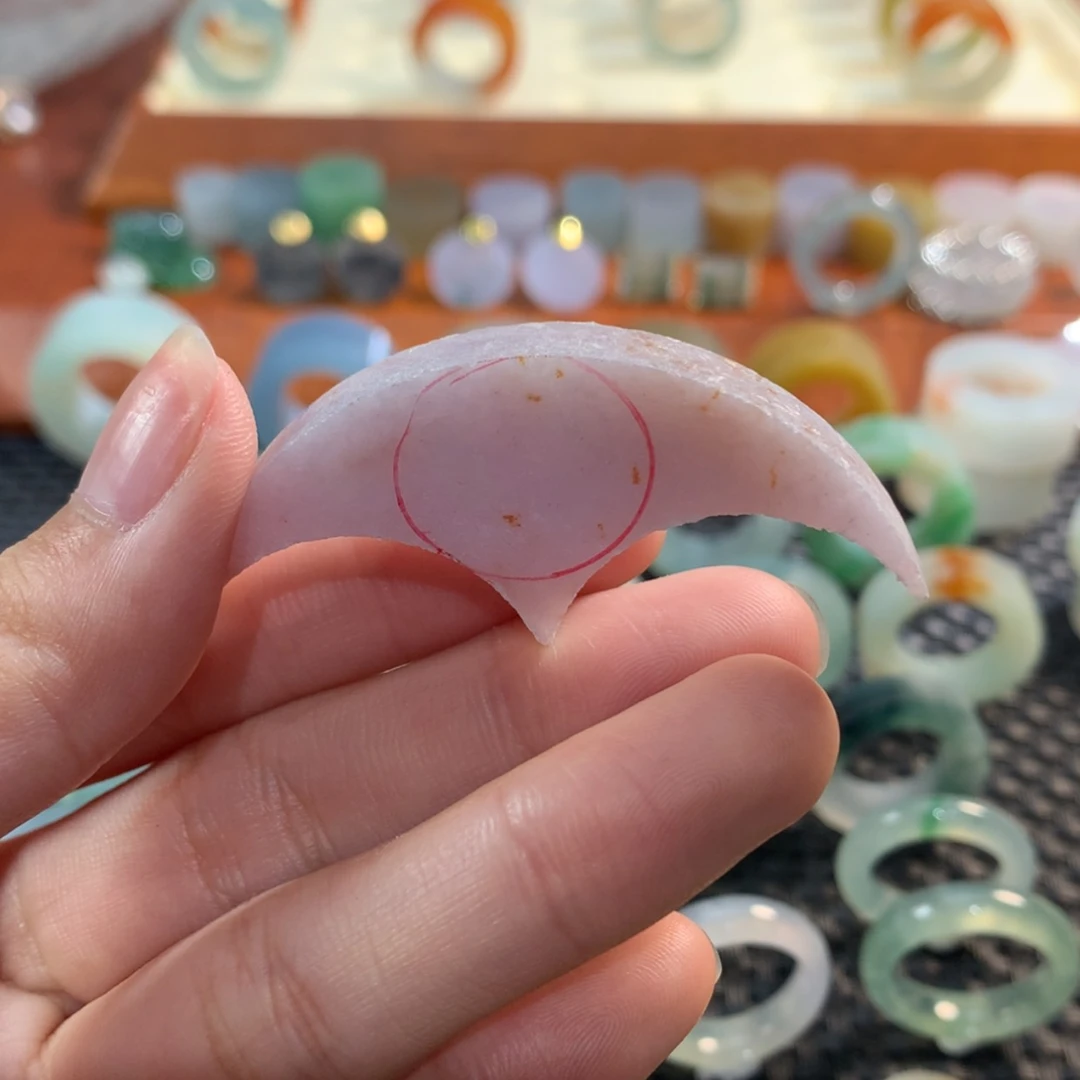 【闪购商品】定制翡翠未镶嵌C***?