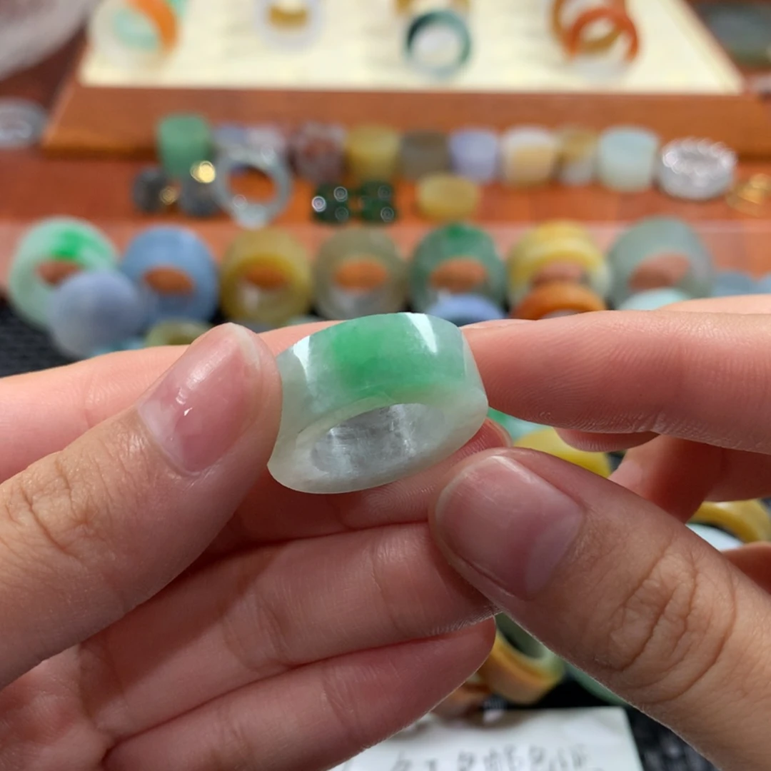【闪购商品】定制翡翠未镶嵌好****子