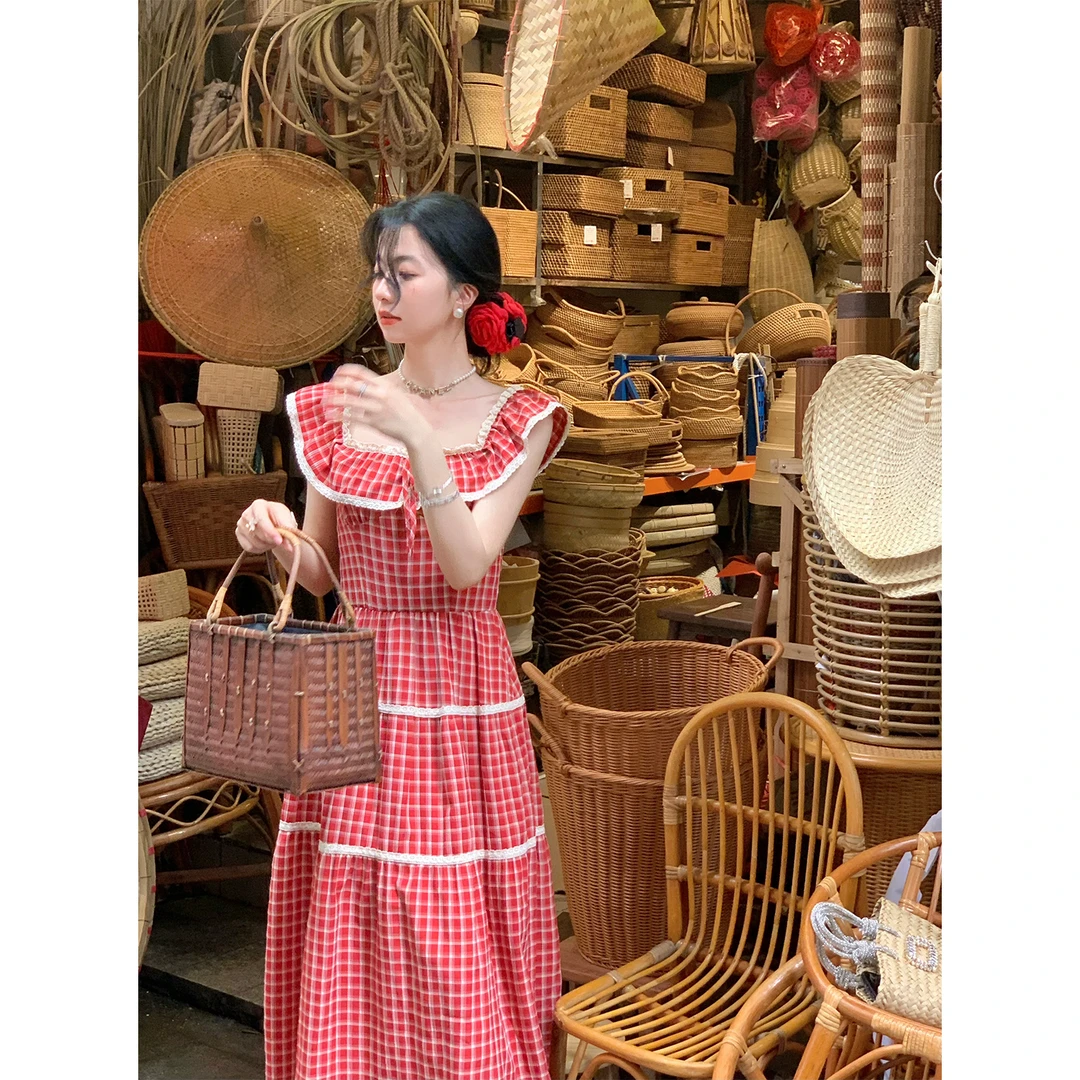 LZ02807鹿阿姨卓叔叔 ◆ 法式小飞袖格子连衣裙女夏气质方领红色