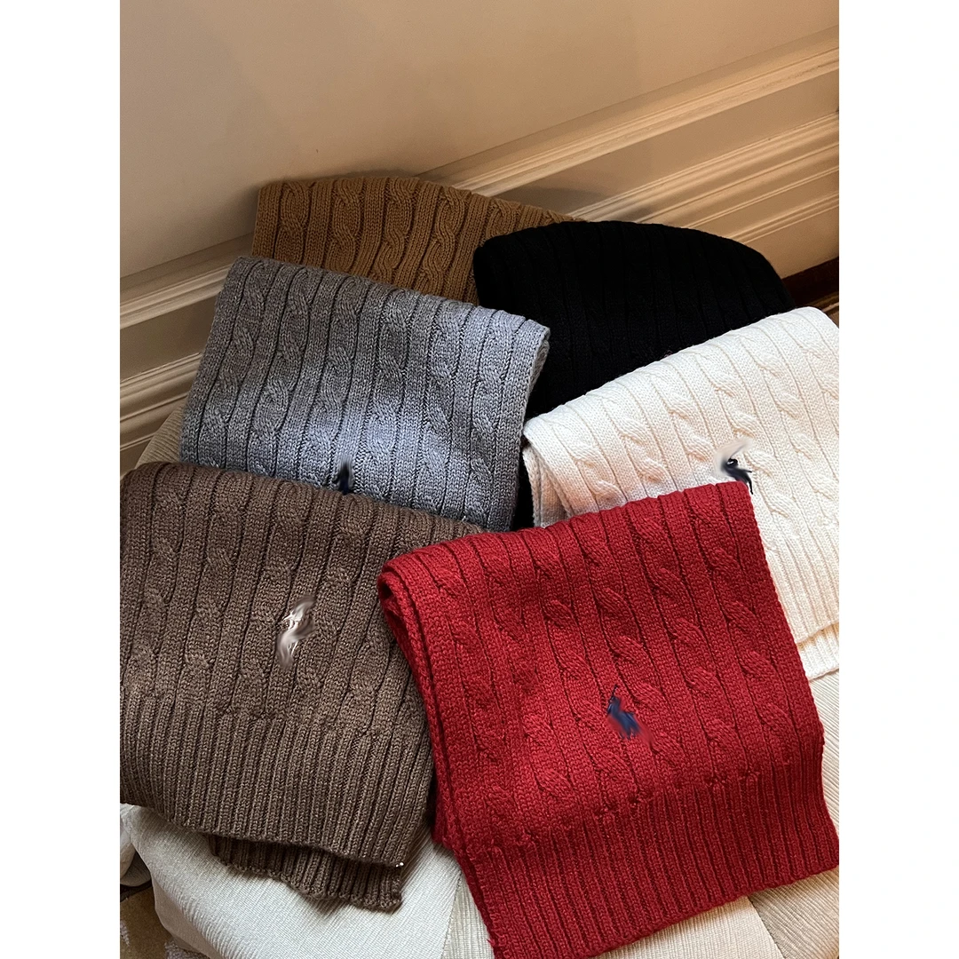 FBB limit冬季新款学院风撞色小马刺绣纯色保暖围巾女D244105S