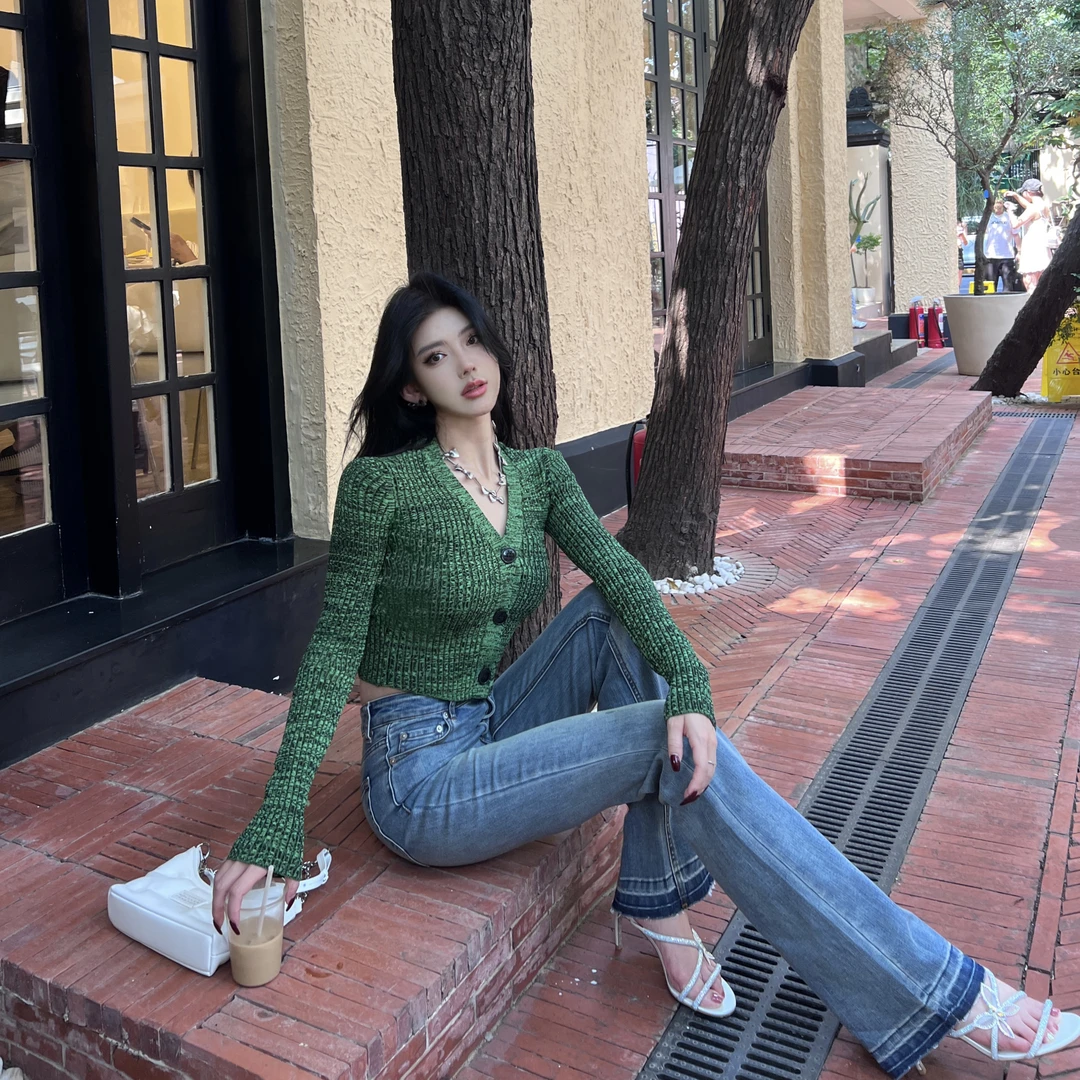 FBB limit定制黑绿混织花纱肌理感气质V领短开衫长袖毛衣D231086R