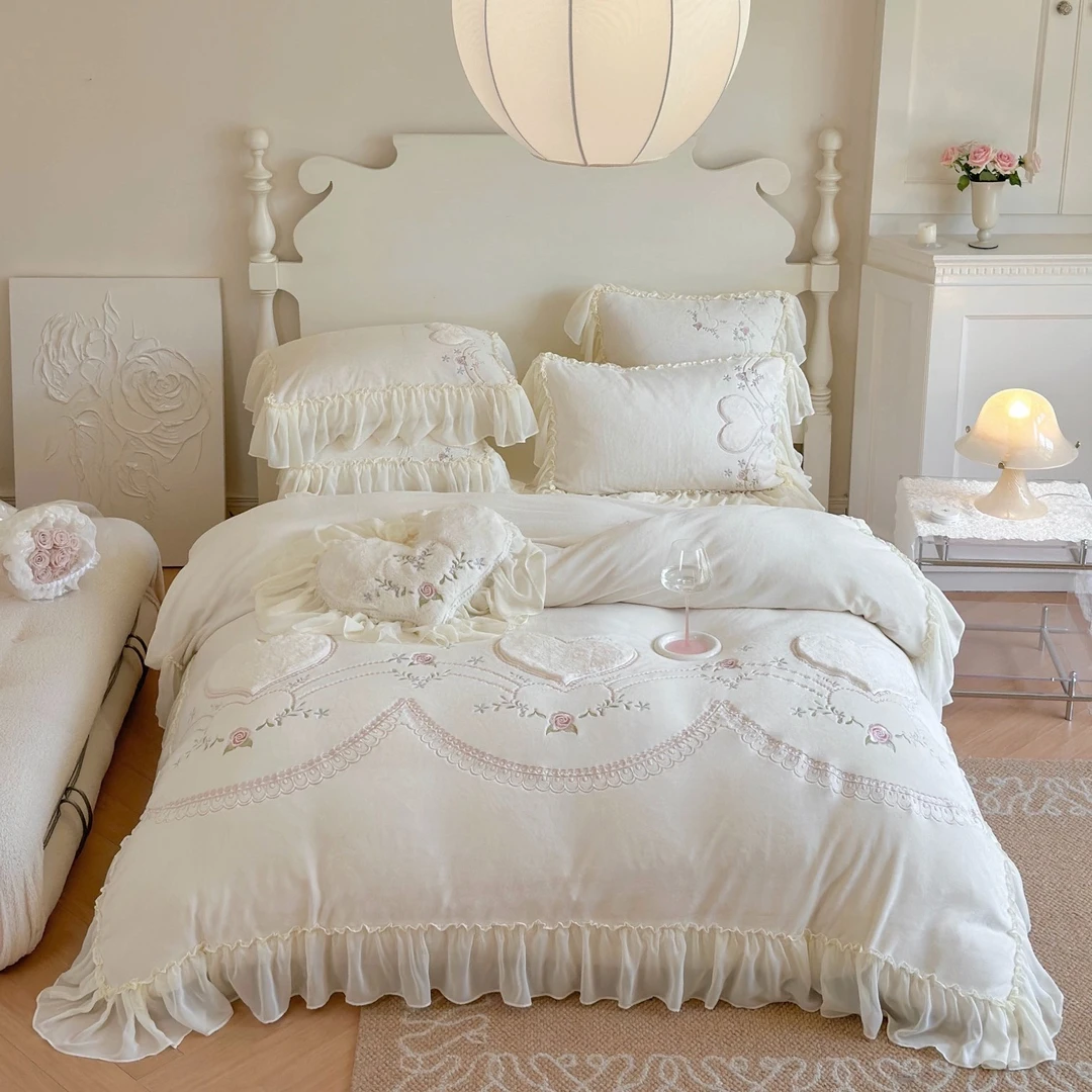 梦回巴黎牛奶绒四件套加厚刺绣绒被加绒床上用品A类母婴公主风
