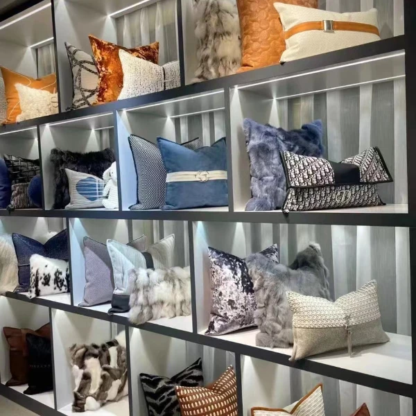 【有惊喜抱枕被】多功能轻奢车载两用可爱简约抱枕被可拆抱枕被