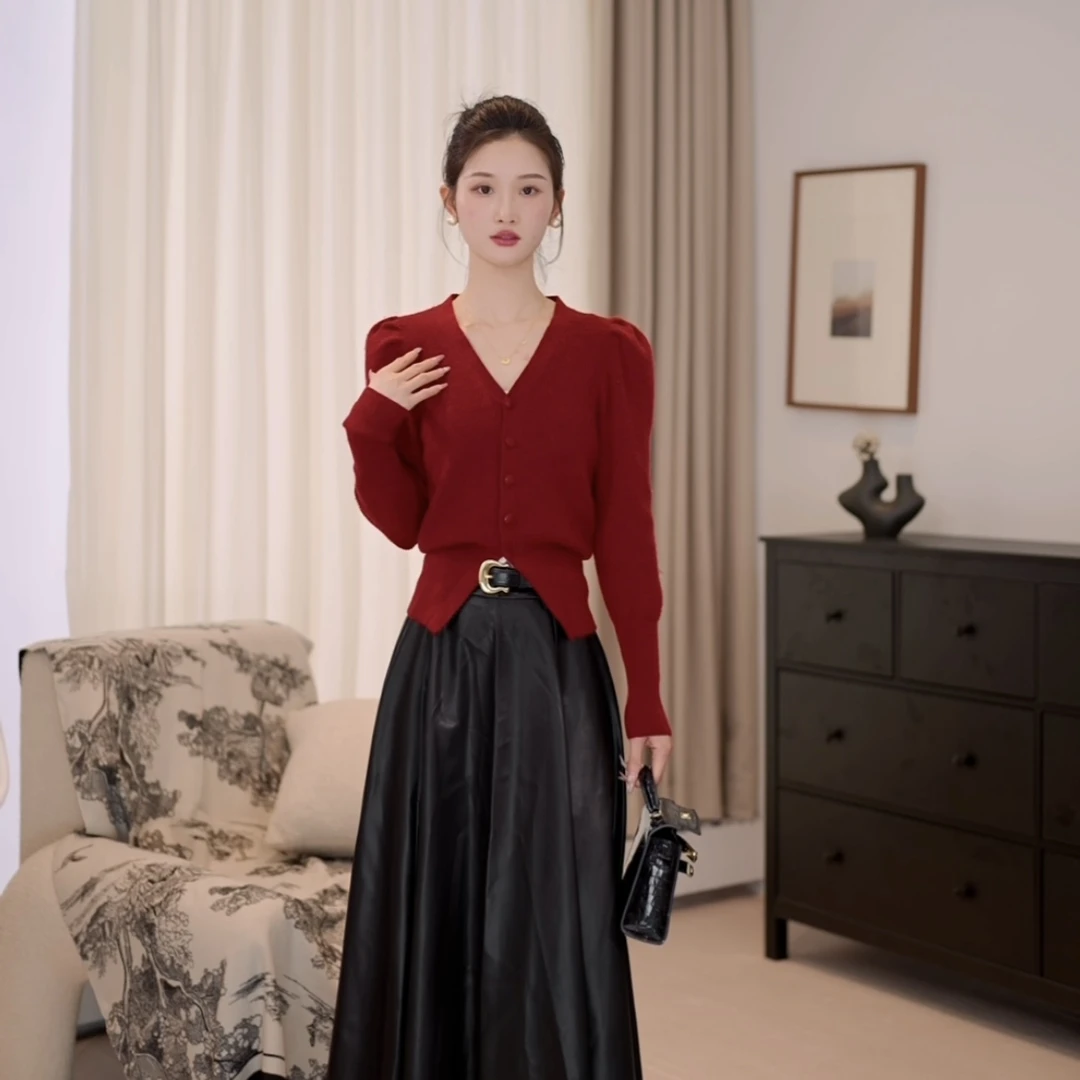 拉夏贝尔25现货秋季新气质显瘦安哥拉红针织毛衣+皮裙 10118 LHD