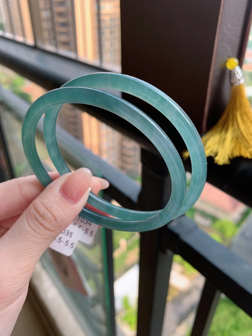 天然翡翠A货叮当镯一对高冰冰绿蓝水老坑63-64大圈口完美上手高级