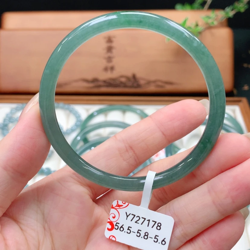 【闪购商品】翡翠手镯未镶嵌天然