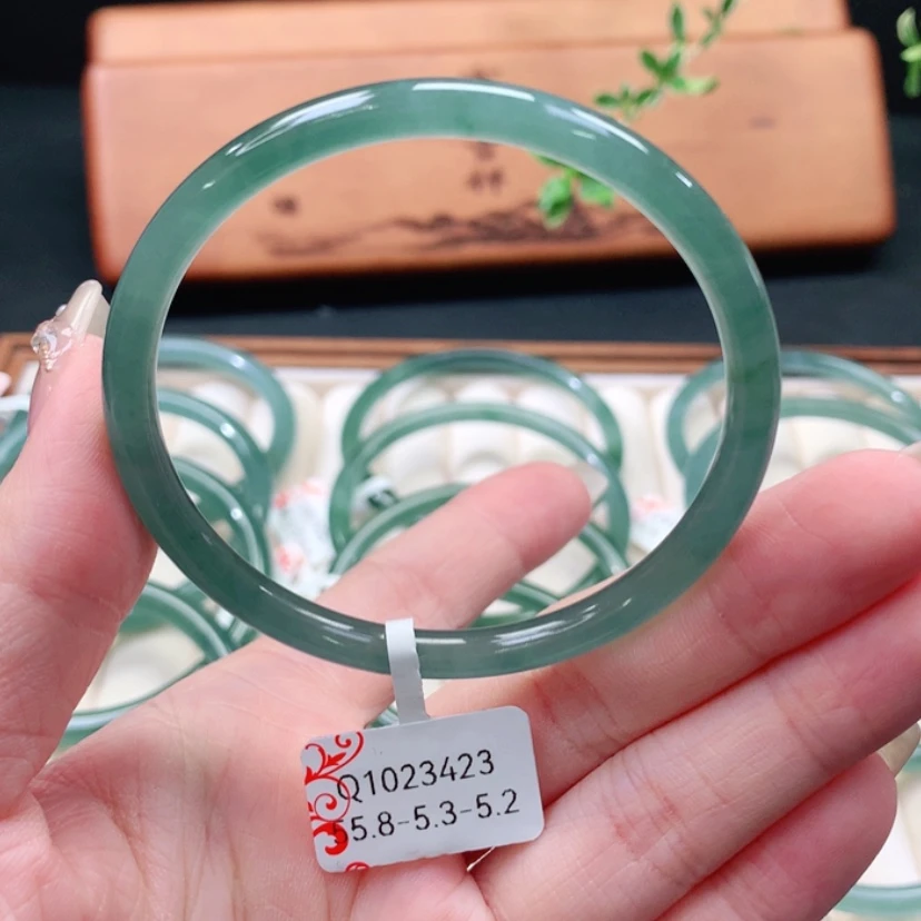 【闪购商品】翡翠手镯未镶嵌