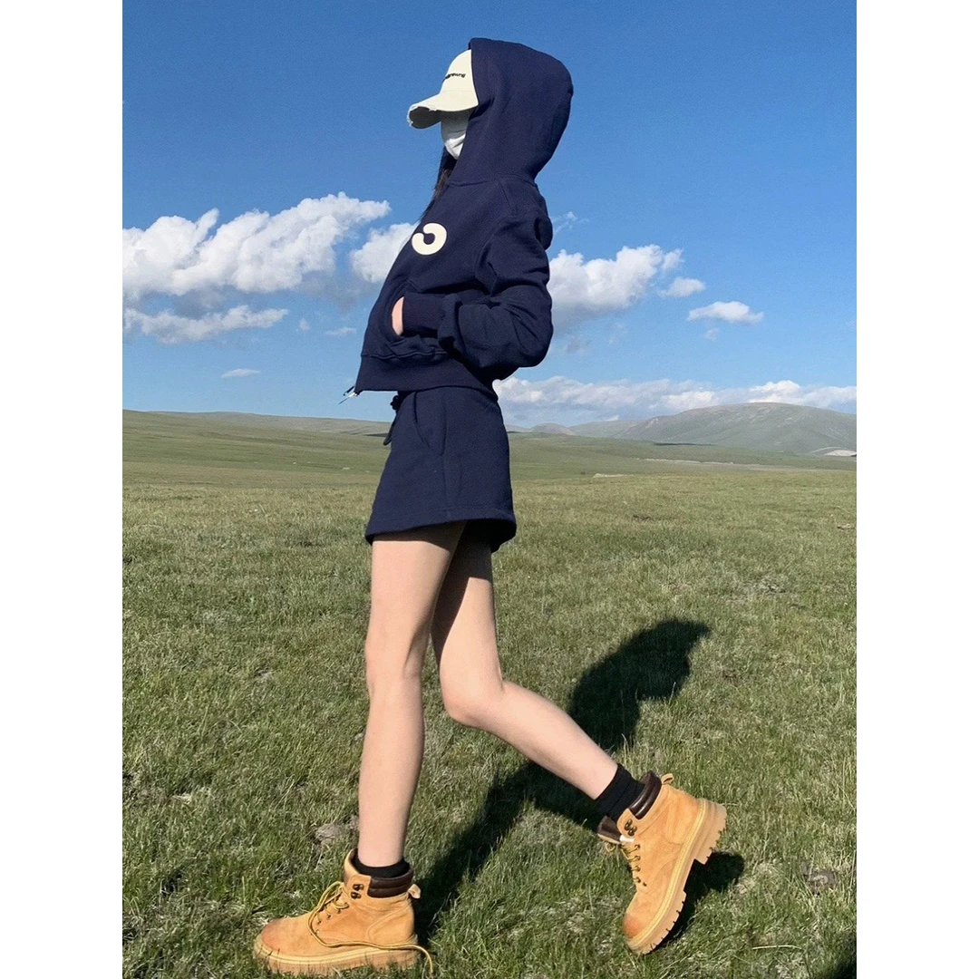 春季小个子美式辣妹风刺绣卫衣短裙套装英伦风春秋包臀裙短裙套装