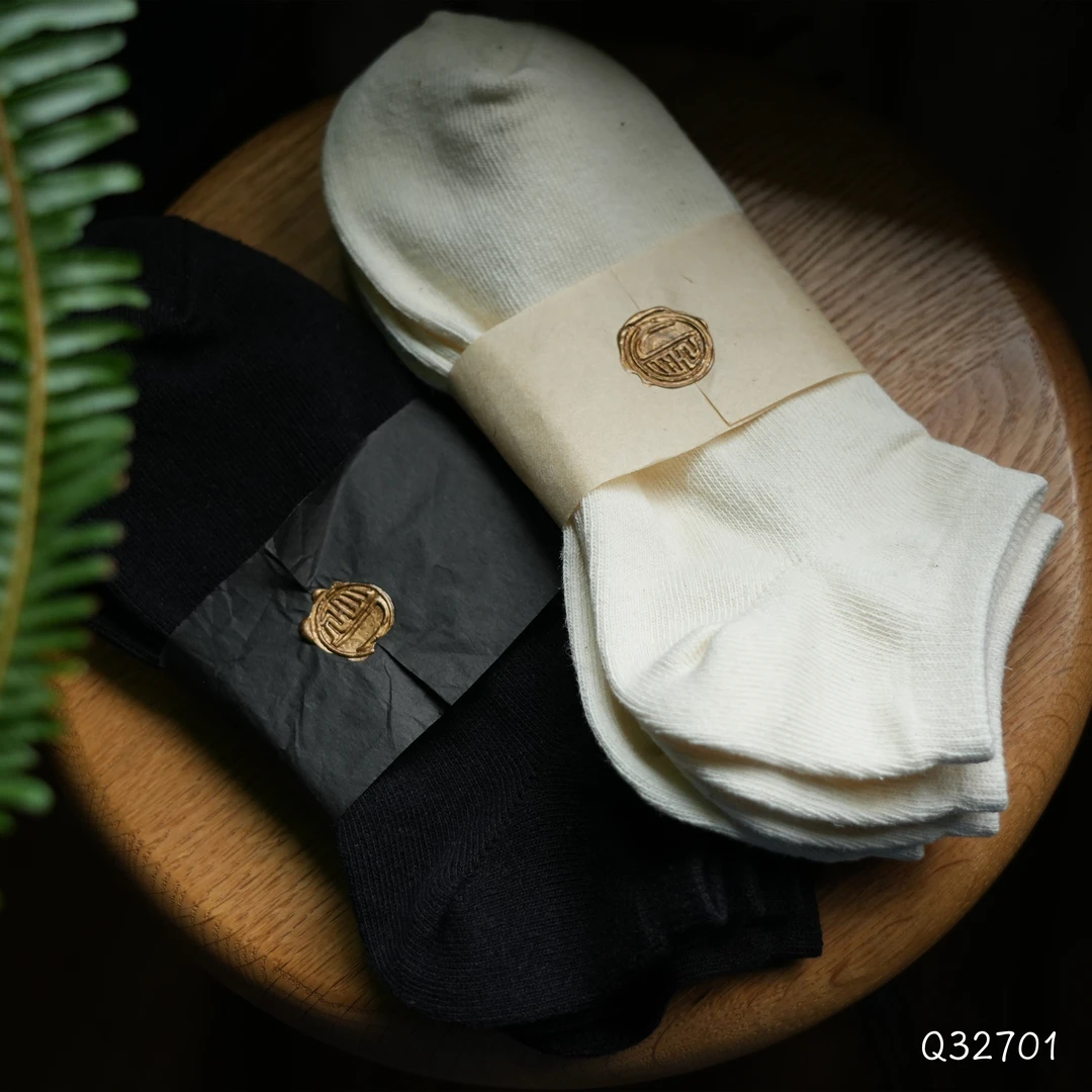 几见  Q32701 棉麻混纺针织2双装袜子（拍4送1）白色四季纯色吸汗