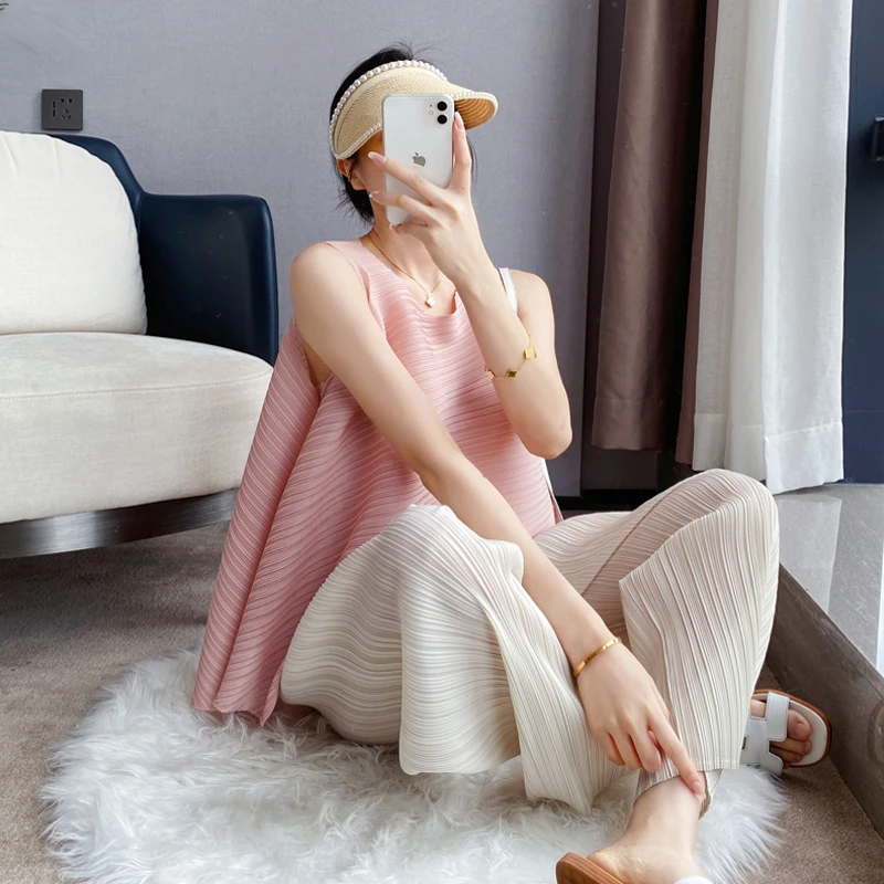 褶皱粉色高级感套装女夏2025新款宽松显瘦无袖背心上衣三宅两件套