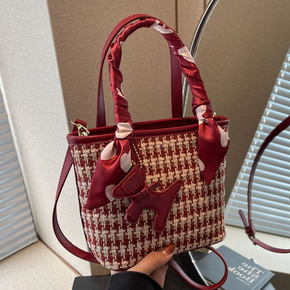 婚包高级感小包包女红包2023新款伴娘包手提包小包红色结婚新娘包