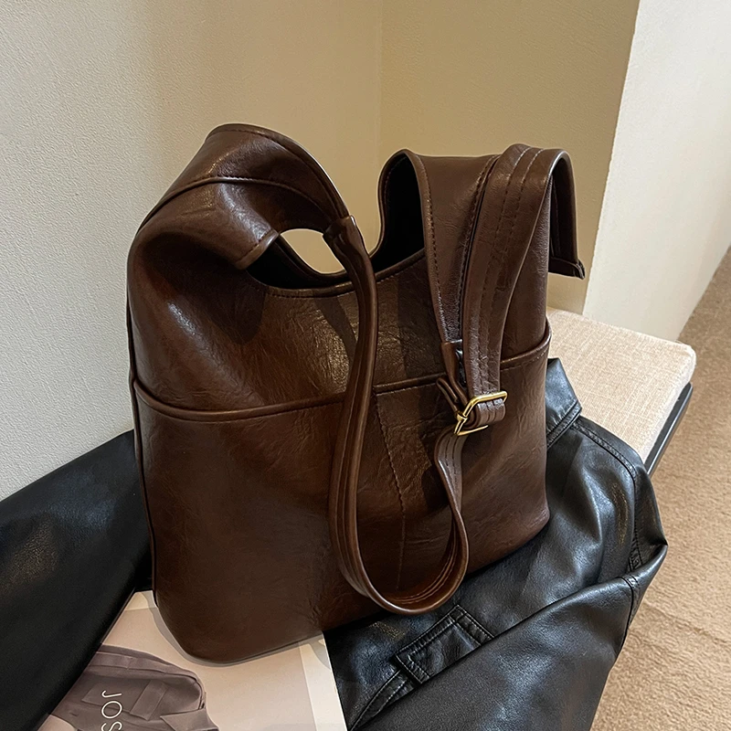 大容量包包秋冬百搭2023复古单肩斜挎子母水桶包美拉德通勤托特包