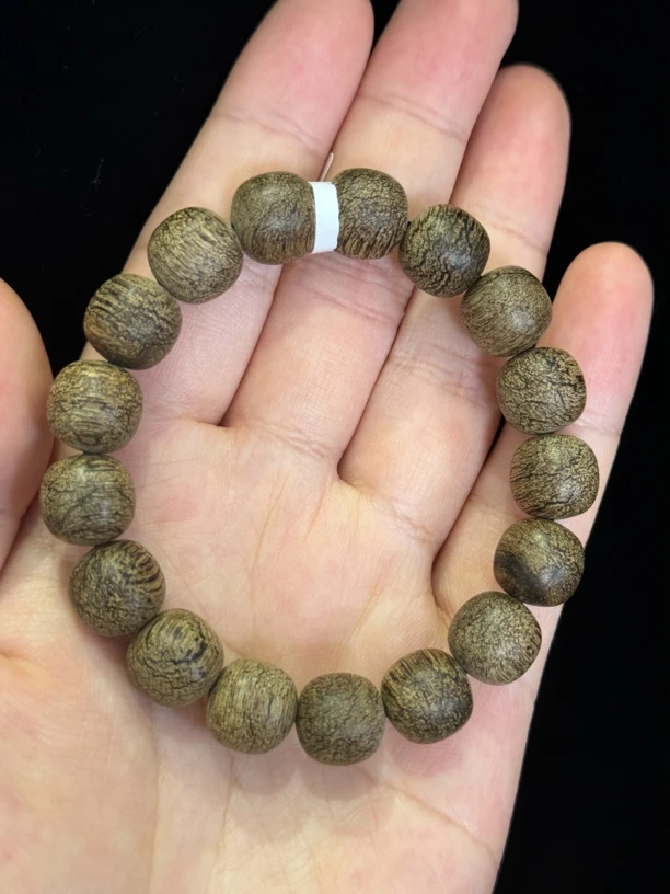 金三角1.2mm沉香手串