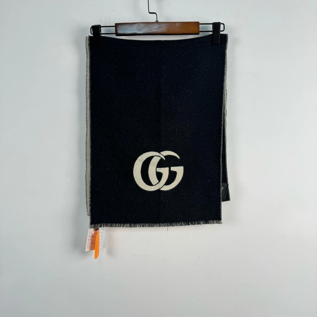 99新 GUCCI/古驰 双G围巾 长176 宽33 CL00172
