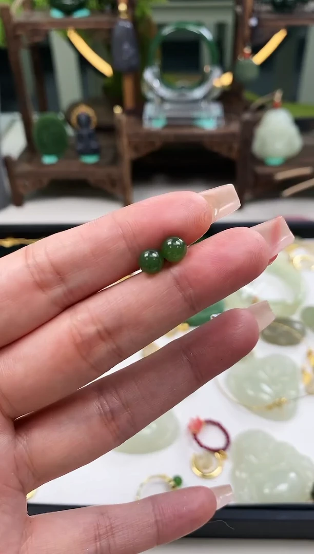 【闪购商品】和田玉耳钉未镶嵌845