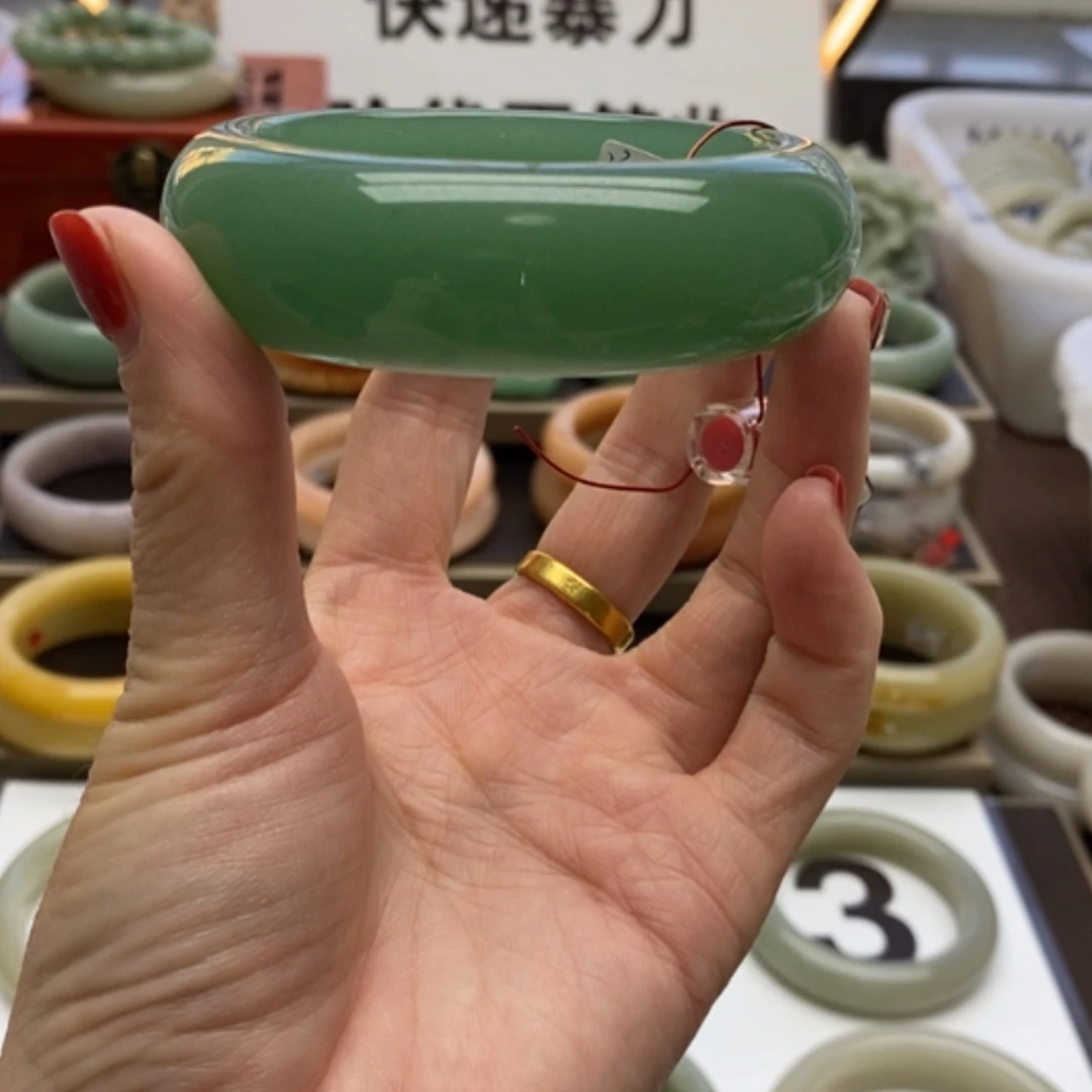 【闪购商品】石英质玉手镯未镶嵌?***?58