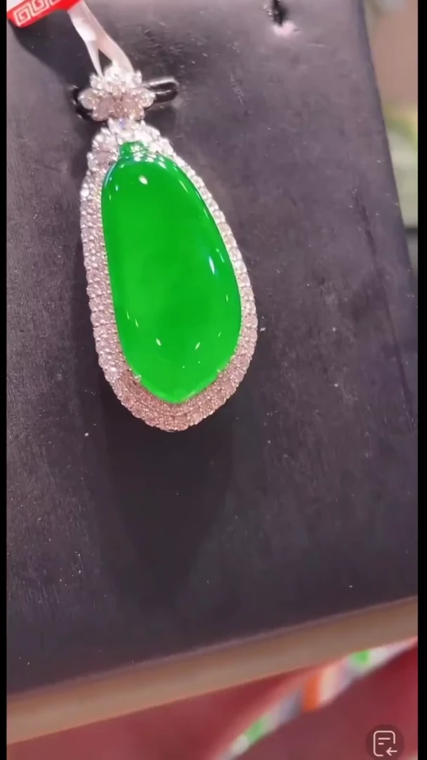 【闪购商品】翡翠吊坠(赠链)18K金镶嵌A59天然A货翡翠