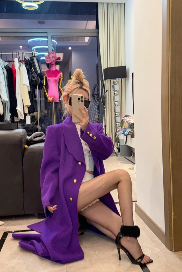 紫色设计款花边大衣