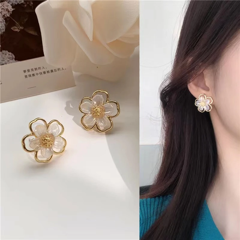 合金亚克力耳饰 E057花朵气质简约耳钉花瓣法式超仙耳环轻奢少女