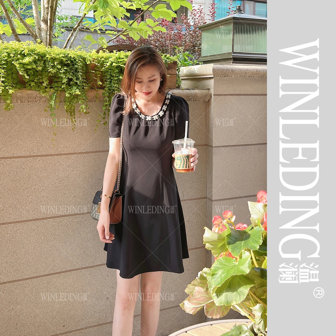 【温澜服饰】领口钉珠A字连衣裙30863