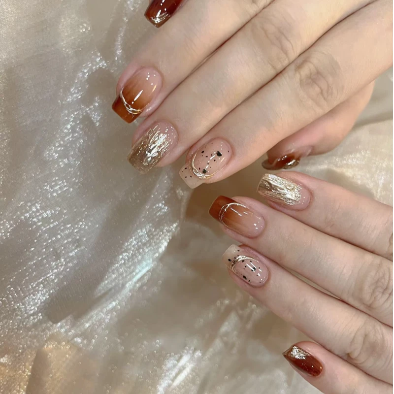 手工穿戴甲轻奢魔镜金色琥珀渐变美甲气质冰透中长款指甲贴穿戴式