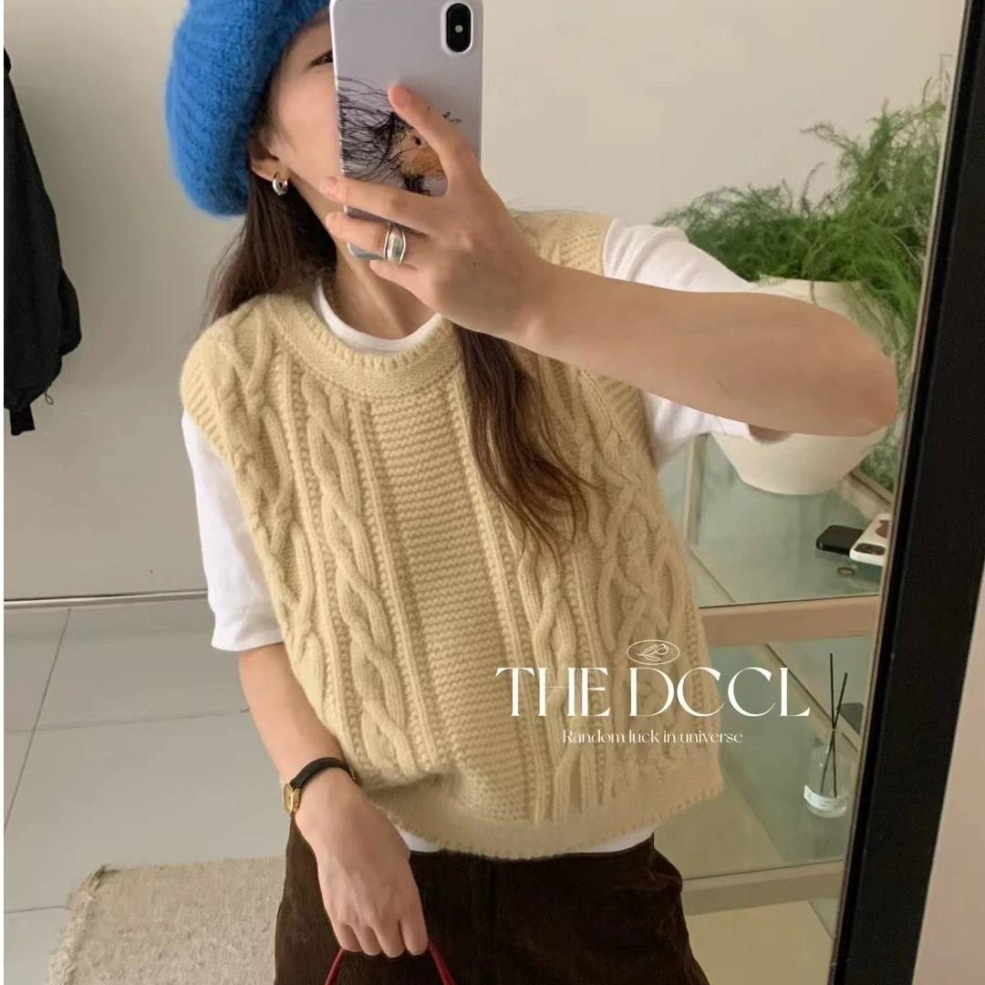 THE DCCCLL韩系2024秋冬粗棒针麻花马夹坎肩时尚百搭针织马甲女