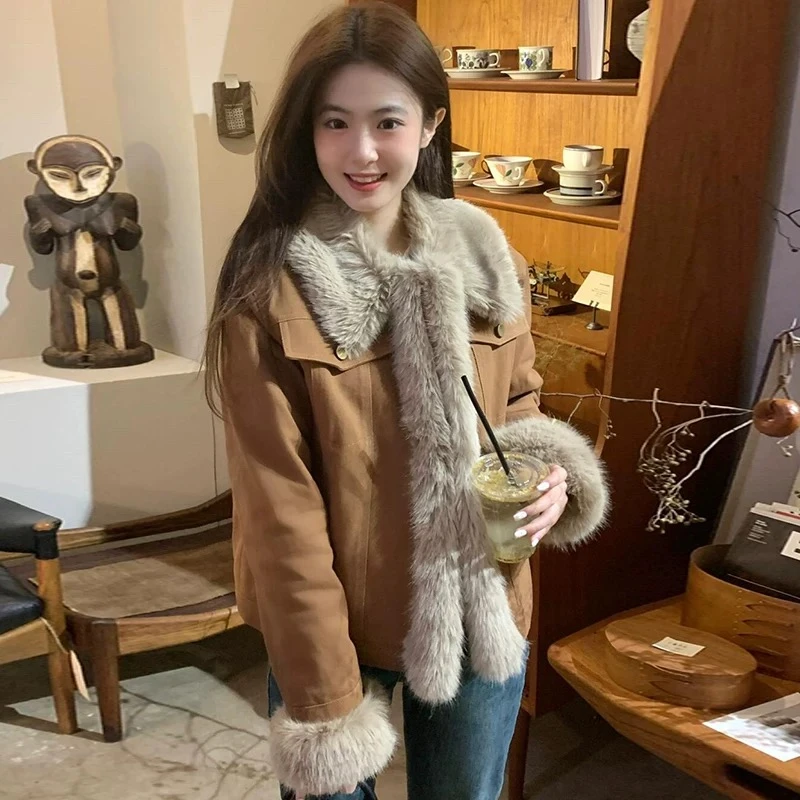 2024新款美拉德复古棕色牛仔外套女秋冬加厚短款拼接毛毛上衣棉服