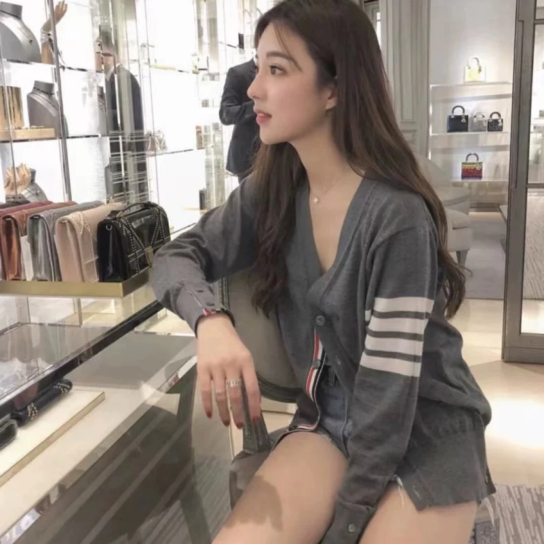 正确版TB四条杠五扣羊毛针织衫长袖ins开衫夏季薄款V领上衣外套