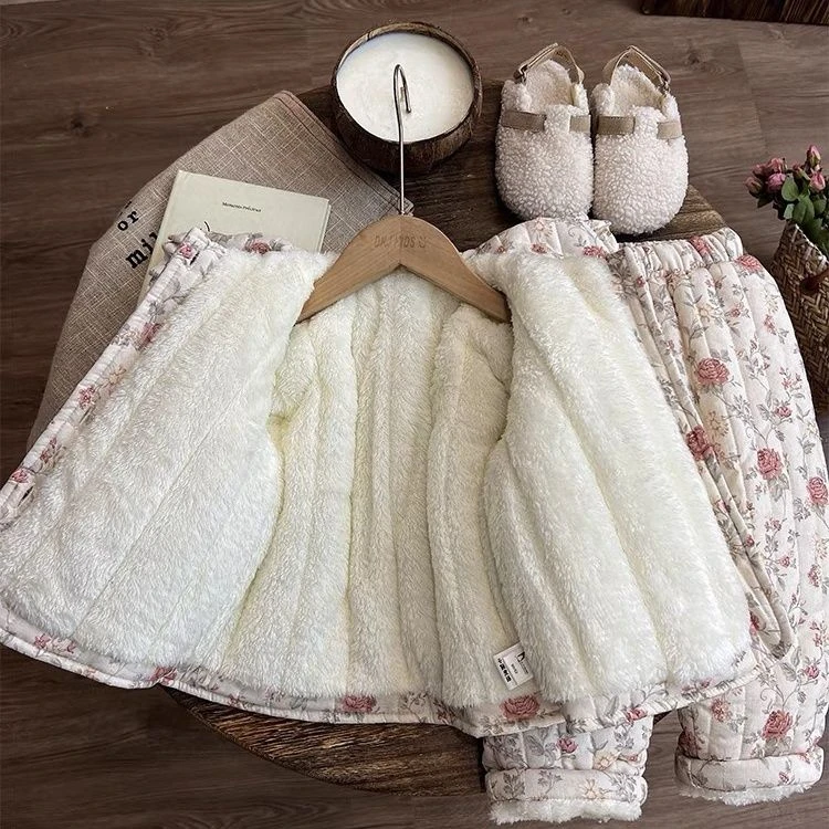 儿童睡衣新款秋冬款碎花加厚女童加绒家居服三层夹冬季宝宝