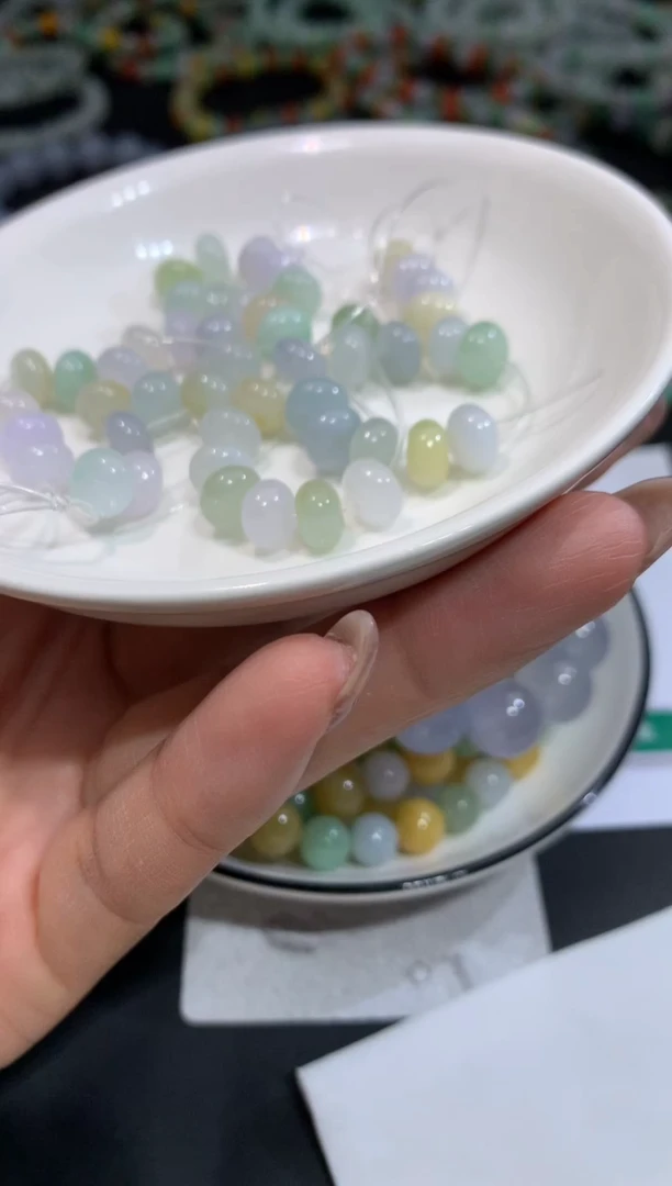 【闪购商品】定制翡翠未镶嵌3号链接/多样性发货/一组8颗