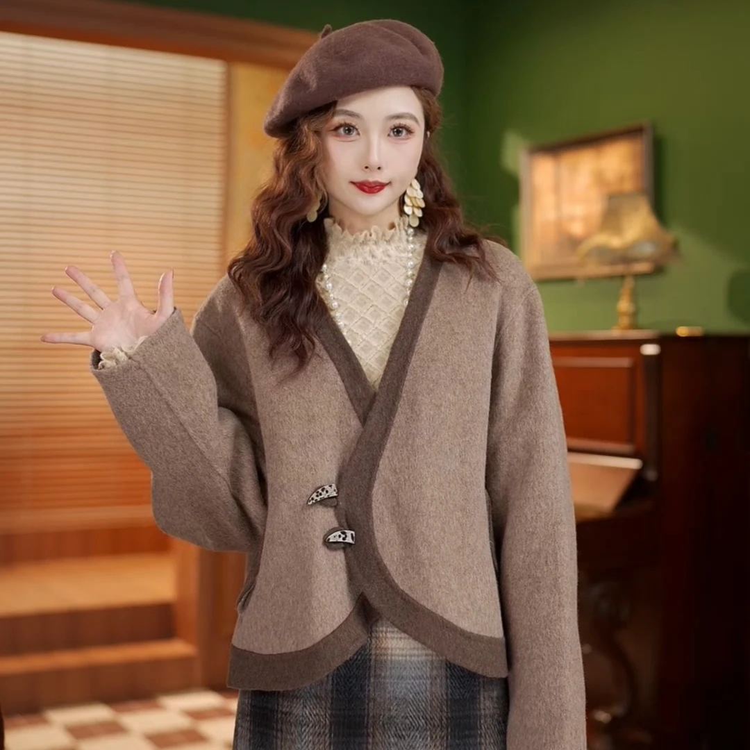 鹿晚不晚【燕麦摩卡】港风复古毛呢时尚气质秋冬外套女 LX0755172