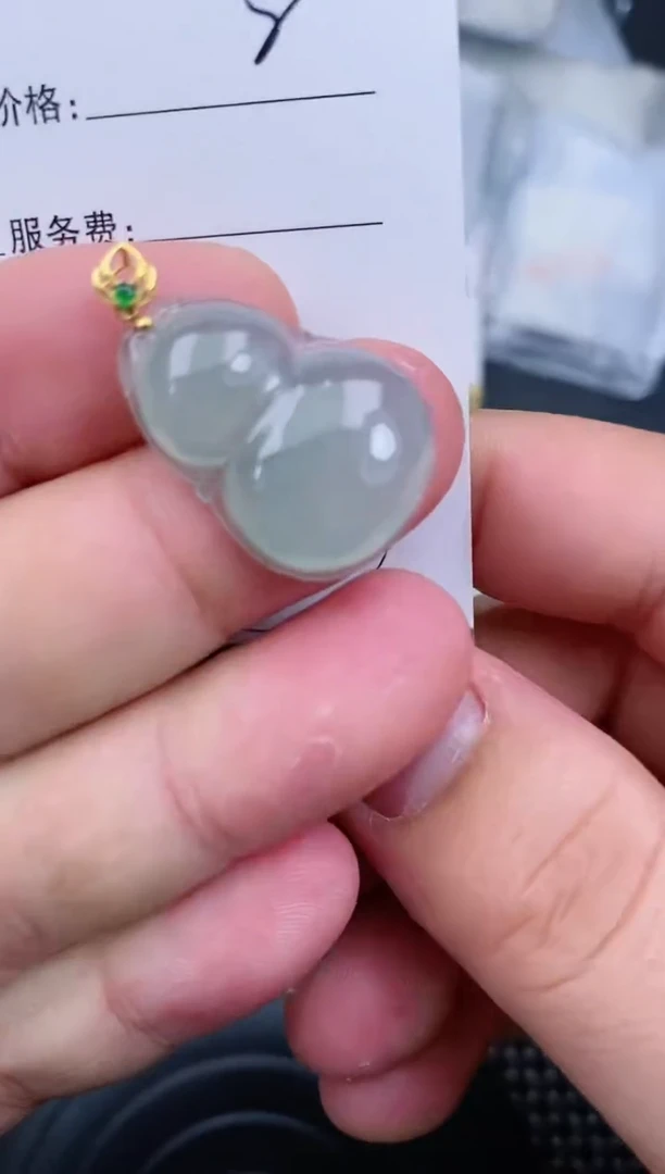 【闪购商品】翡翠颈饰18K金镶嵌翡翠葫芦 赠皮绳