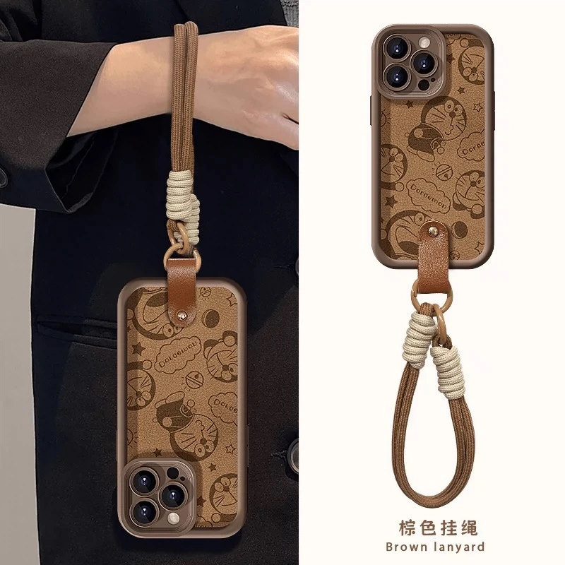 叮当猫秋冬羊皮小香风适用苹果16promax手机壳iPhone15手绳14个性