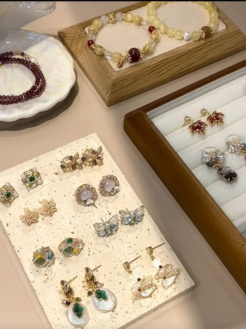 925银合成锆石耳饰 轻奢