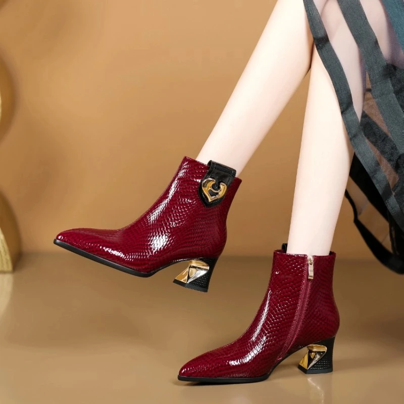 真皮靴子女粗跟尖头低筒靴软面单靴秋冬季裸靴高跟马丁靴粗跟短靴