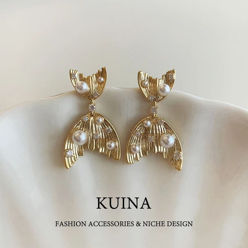 铜合金耳饰 法式金色鱼尾珍珠耳钉时尚气质轻奢百搭女士耳环39939