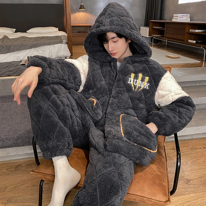 睡衣男冬季三层夹棉宽松保暖加绒加厚卡通连帽青年男士家居服套装