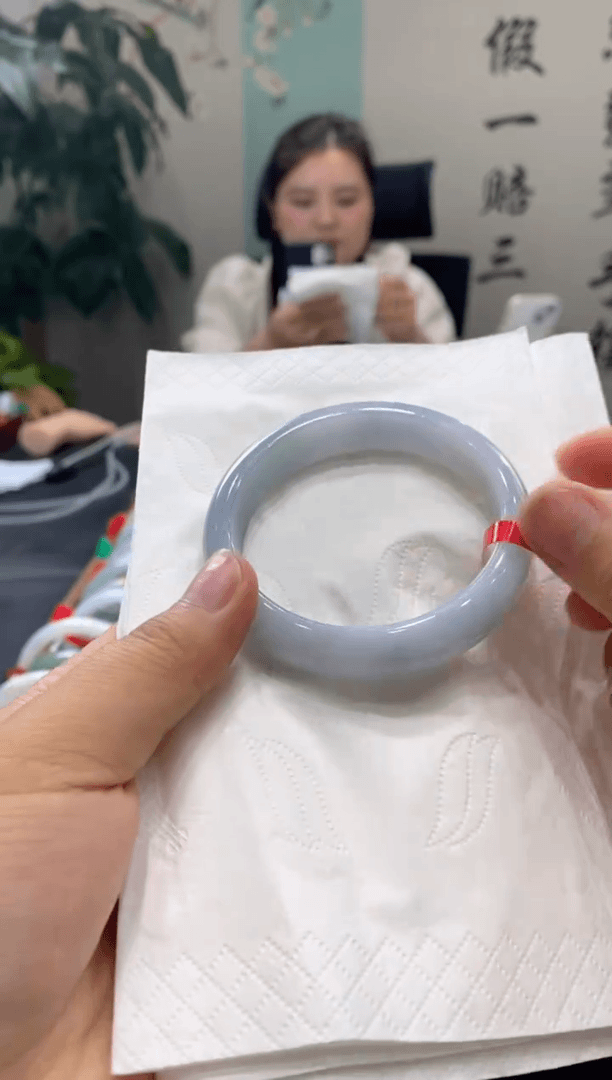 【闪购商品】翡翠手镯未镶嵌多人11718