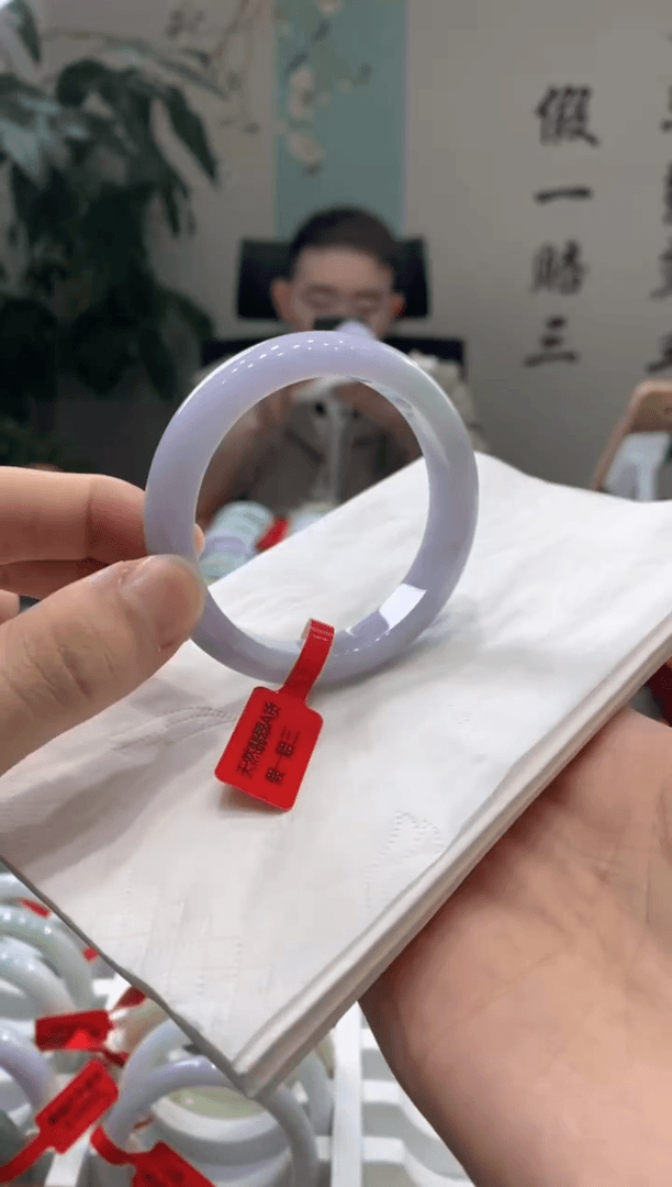 【闪购商品】翡翠手镯未镶嵌多人00014031