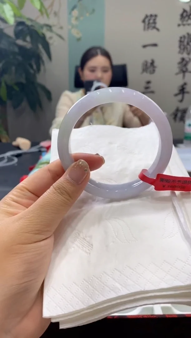 【闪购商品】翡翠手镯未镶嵌多人05393